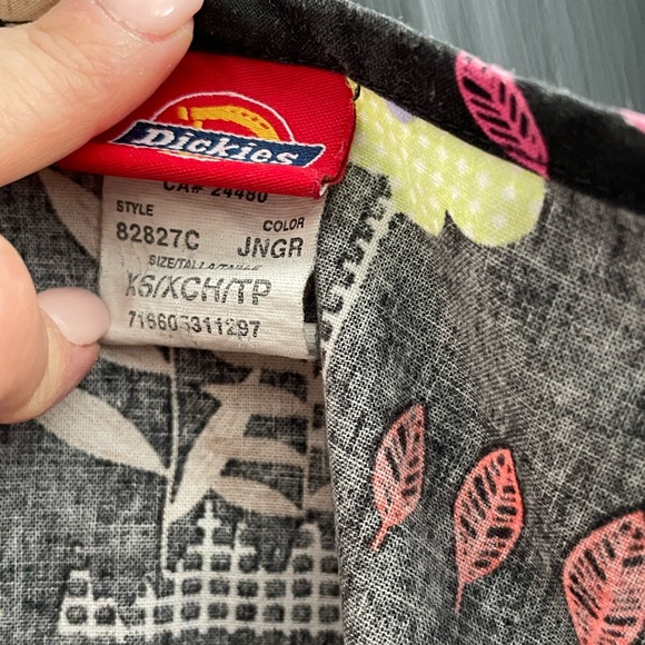 SCRUB TOP - Picture 2 of 2